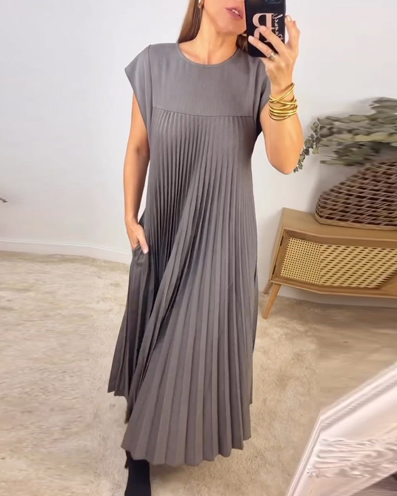 Gwendoline - Pleated Maxi Dress