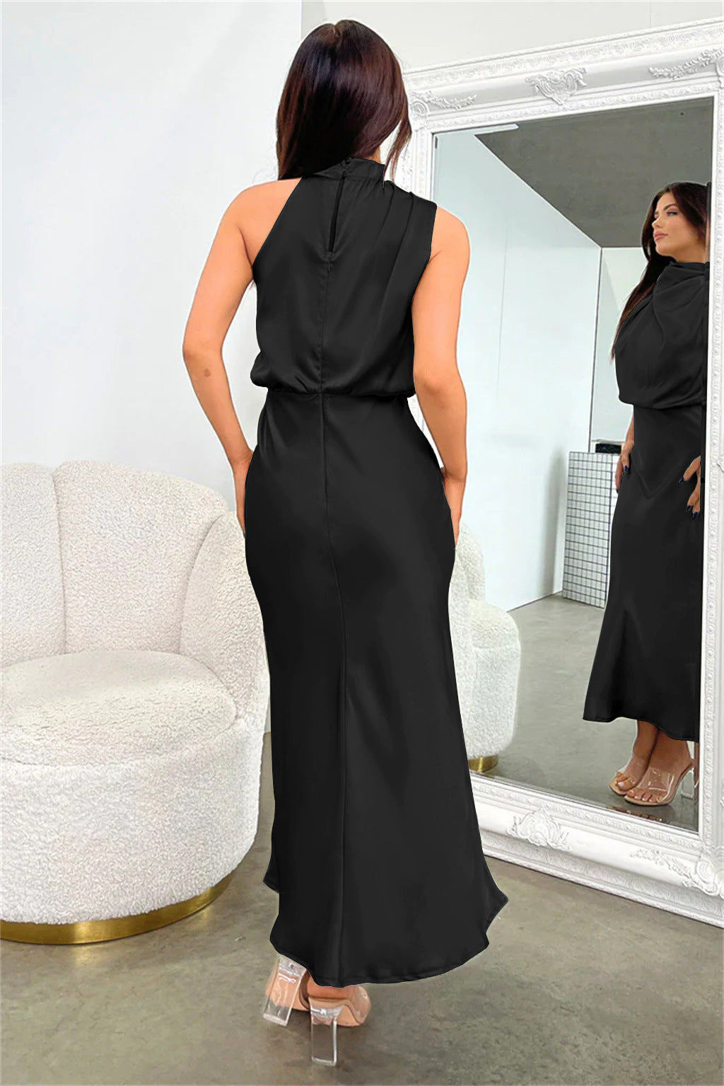 Valeria™ | Long Satin Dress With Neckline