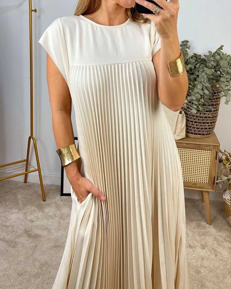 Gwendoline - Pleated Maxi Dress